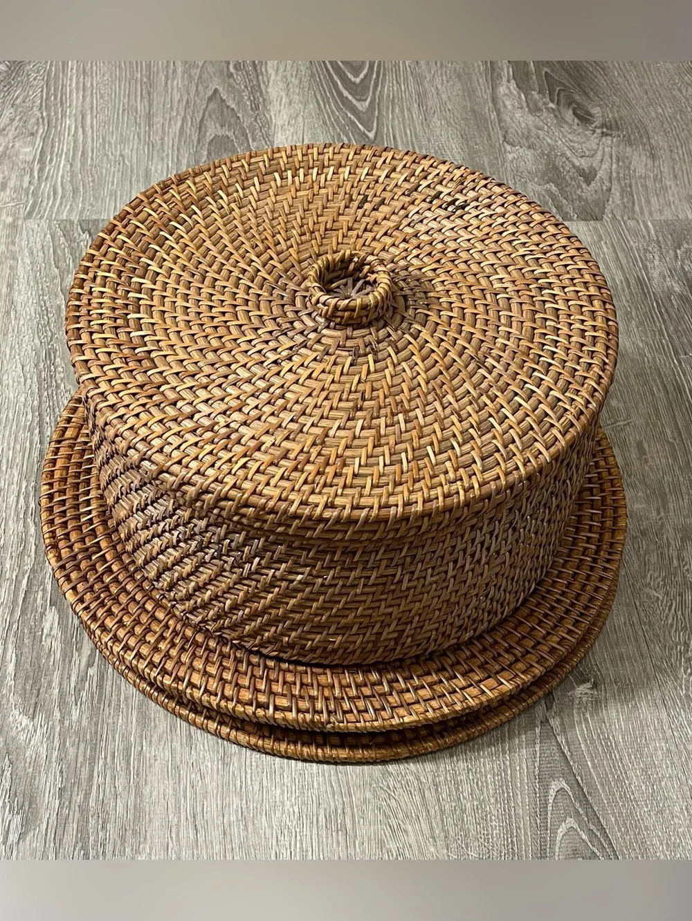 Pier 1 One Imports Brown Rattan Wooden Basket and 4 Round Table Placemats